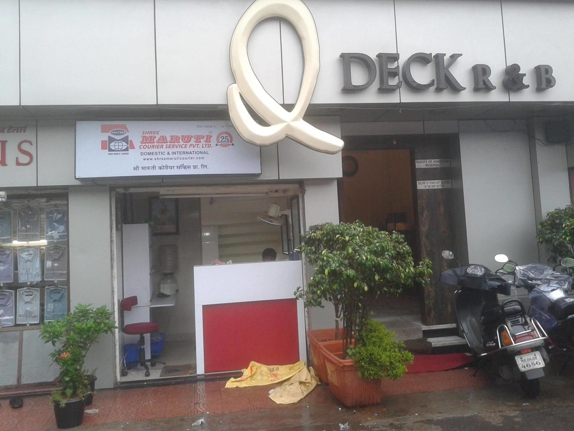 Hotel Q Deck Mumbai Bagian luar foto